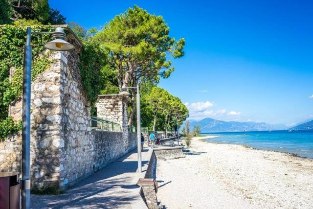 Lido Galeazzi Giant Pool Daire Sirmione Dış mekan fotoğraf